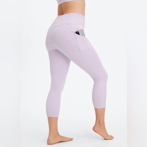 Fabletics Oasis Pureluxe High Waisted Capri Leggings Size Medium - Picture 13 of 13